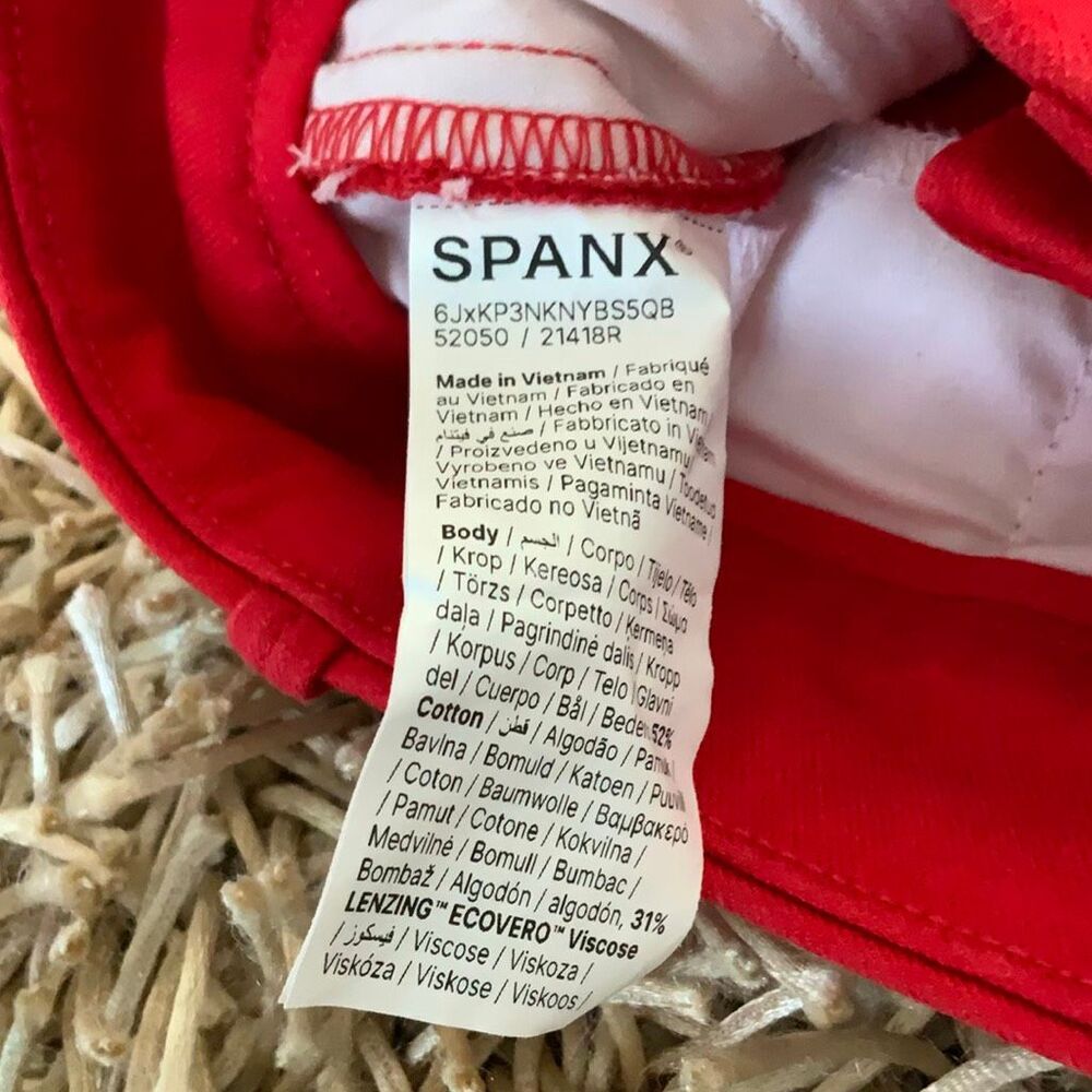 Spanx Stretched Twill Crop Wide Leg 2.0 Trouser Pants in Red Size - Picture 9 of 10